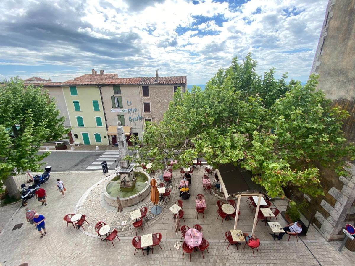 Le Vieux Chateau Aiguines Exterior photo