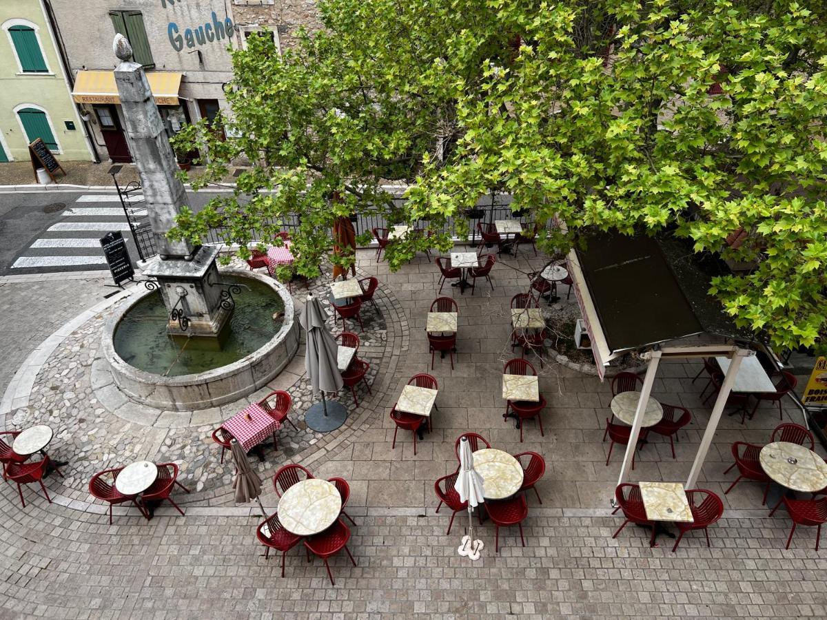 Le Vieux Chateau Aiguines Exterior photo